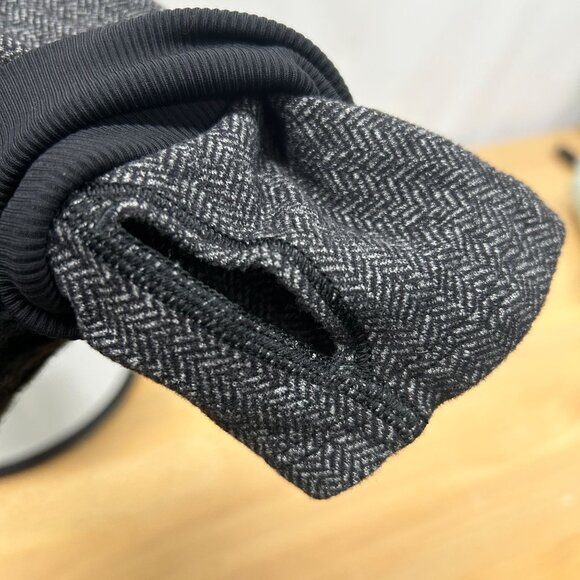 Lululemon Women's Daily Practice Full Zip Hooded Jacket Herringbone Gray Size 6 - Picture 6 of 16